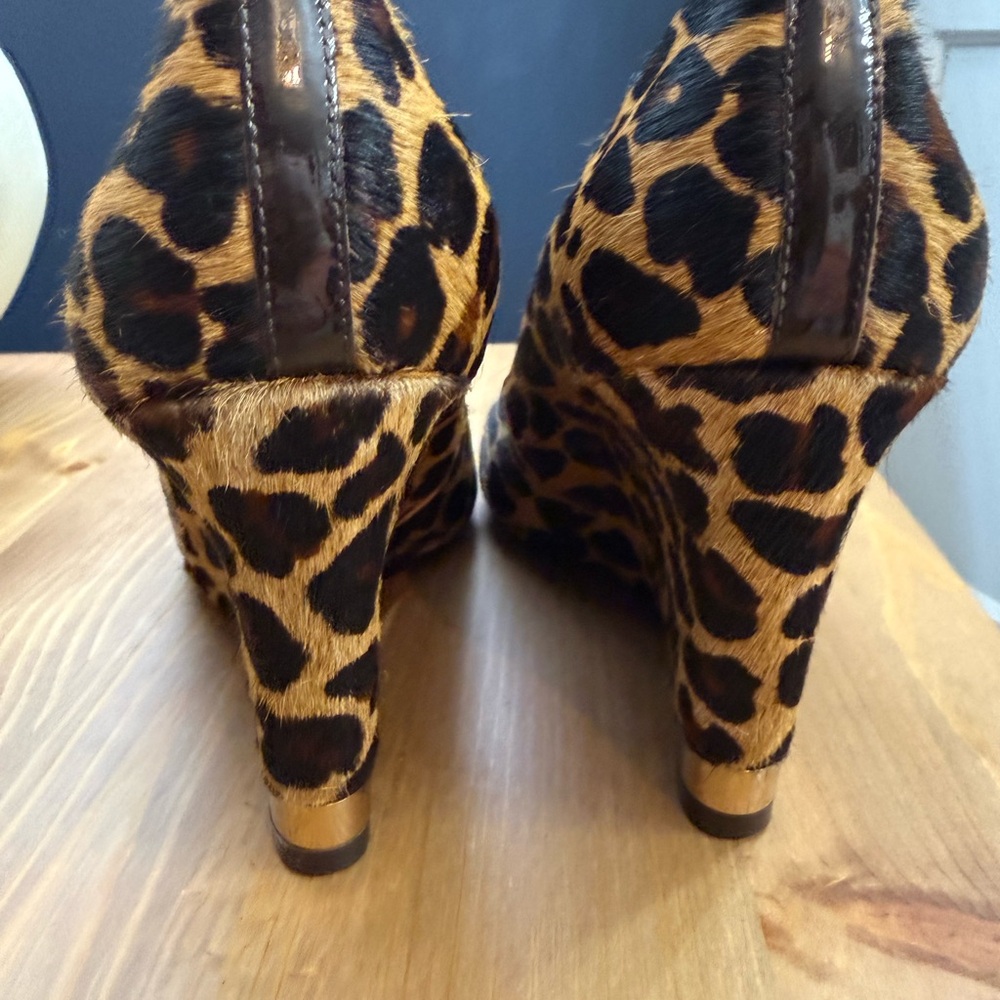 Tory Burch Suede Leopard Print Pointed Toe High Heels - Women size 8 - Picture 6 of 8